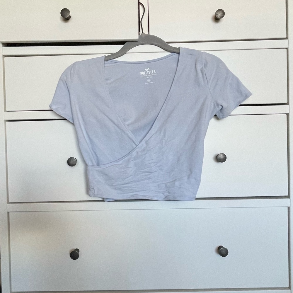 XS Hollister wrap T-shirt